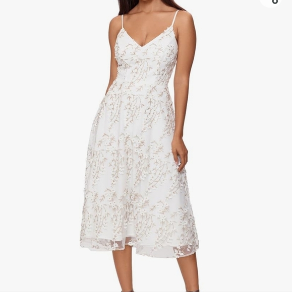 Xscape Dresses & Skirts - Xscape Women's Size 4 White Gold Lace Embroidered Wedding Midi Dress New Tags